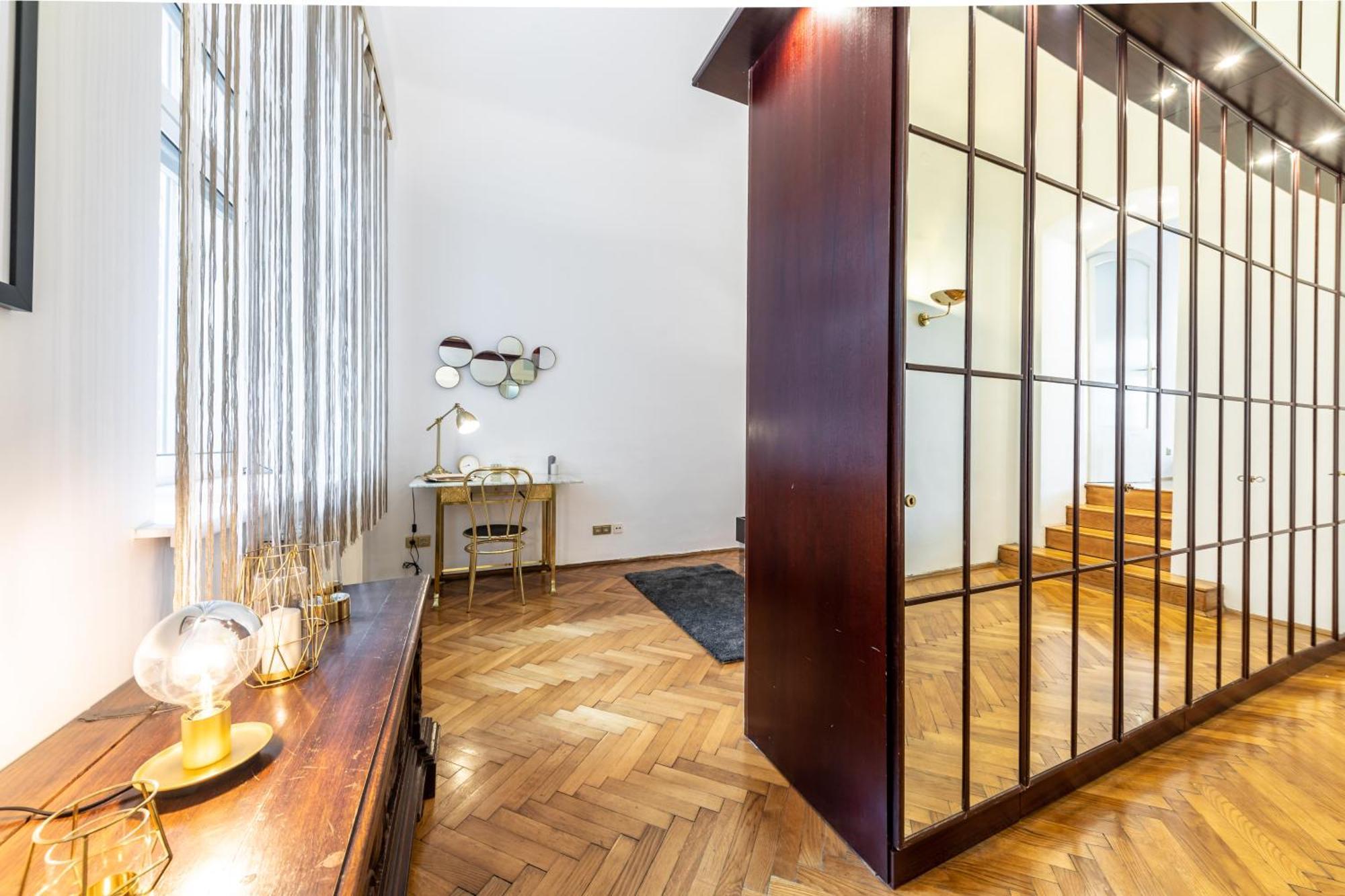The Hub By Jr * Wien